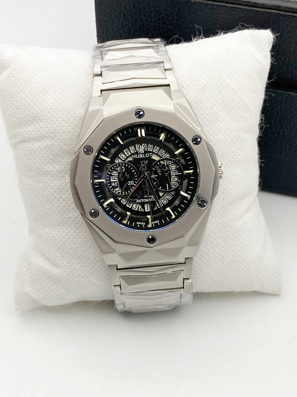 Hublot Diamond Cut Watch For Men