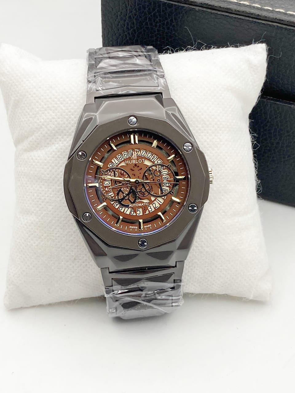 Hublot Diamond Cut Watch For Men